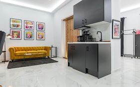 Apartamentos Élite - Art Collection - Andy